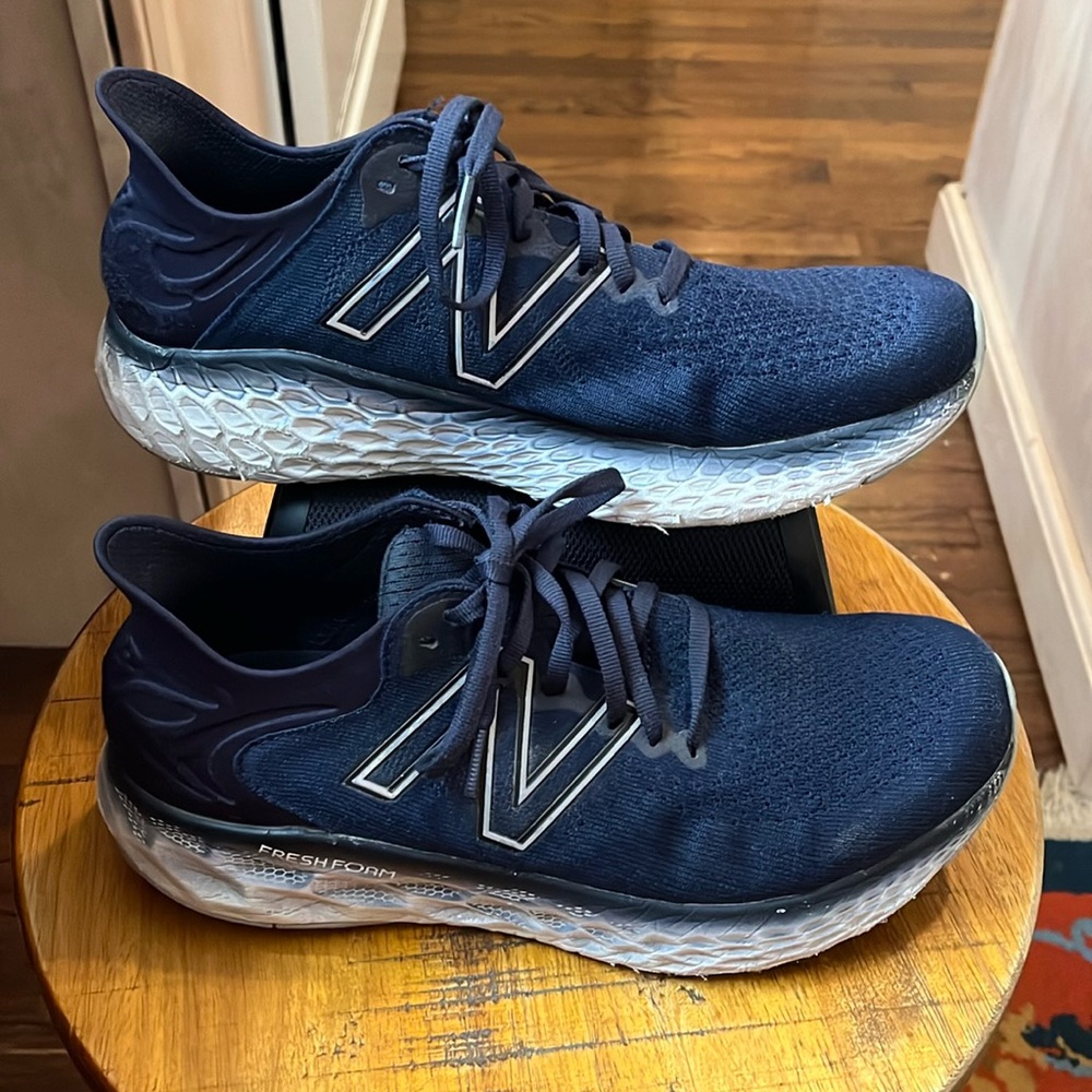 New Balance Navy Blue Men's Tennis shoes 9.5 Navy Lace